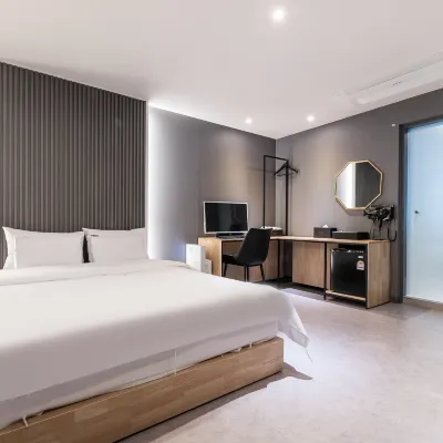 Incheon Breeze Hotel 黔丹十字路口附近的飯店