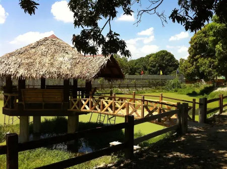 Libertyland Waterpark Resort