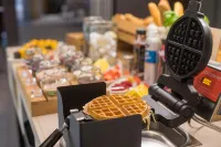 Hampton by Hilton Poznan Old Town - breakfast