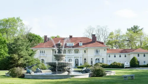 恩迪科特學院威利會議中心及飯店