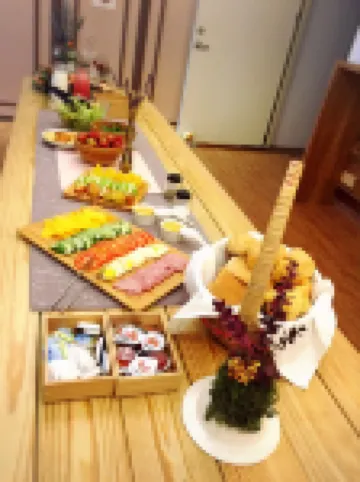 Hero You x Chitow Hostel