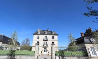 Heritage Castle in Bar Sur Seine