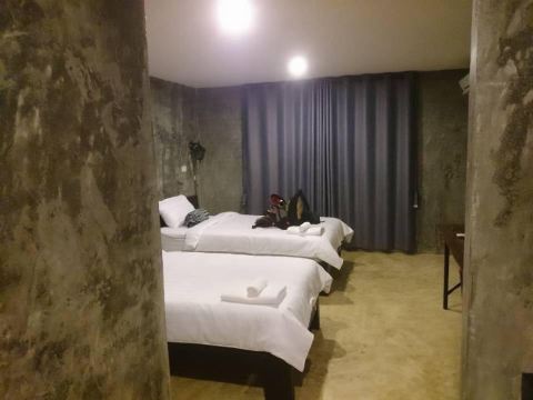 คำมูนลอฟ โฮเทล