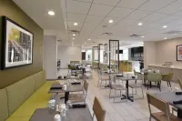 Holiday Inn RALEIGH-DURHAM AIRPORT by IHG - breakfast