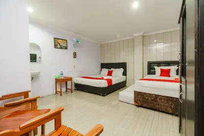 RedDoorz at Sedayu 2 Near Danau Toba Parapat Hotels in Girsang Sipangan Bolon Sub-District