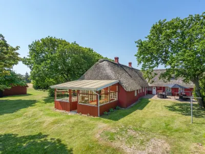 "Edelgard" - 4.5km from the Sea