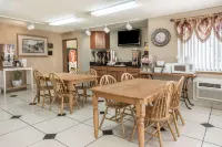 Super 8 by Wyndham Elizabethtown Hotels in Elizabethtown