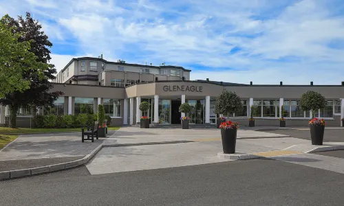 The Gleneagle Hotel & Apartments