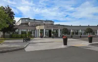 The Gleneagle Hotel & Apartments