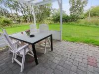 "Hennrik" - 500m from the Sea