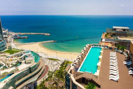 Haeundae Central Hotel Отели рядом с достопримечательностью «BUSAN X the SKY»
