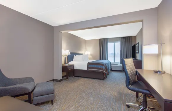 穆爾斯維爾拉昆塔温德姆套房酒店