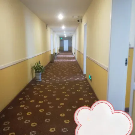 Pebble Motel (Jingshan)