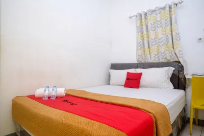 RedDoorz Near Politeknik Manado Hoteller i Minaesa
