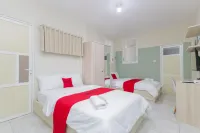 RedDoorz Syariah Near Gor Bung Karno Nganjuk Hotel a Nganjuk Sub-District