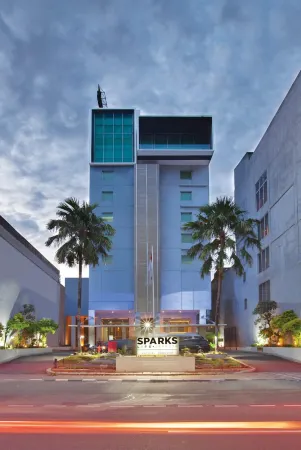 Sparks Life Jakarta, ARTOTEL Curated Отели рядом со станцией Jakartakota Station