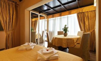 2. 카노바 룸 인 ..