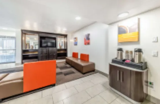 Motel 6 Lewisville, TX - Medical City