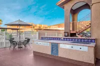 Howard Johnson by Wyndham St. George Hotel & Suites - Hot Tub