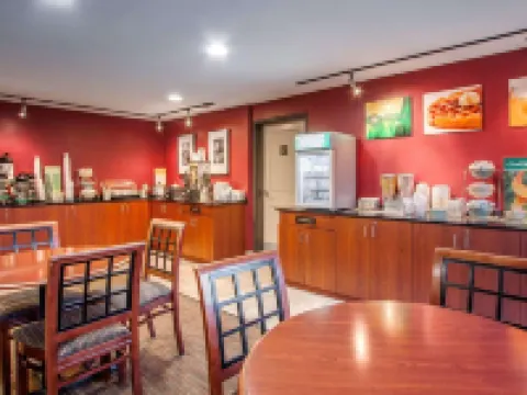 クオリティ イン & スイーツ スプリングフィールド - ユージーン ノース スプリングフィールドのホテル