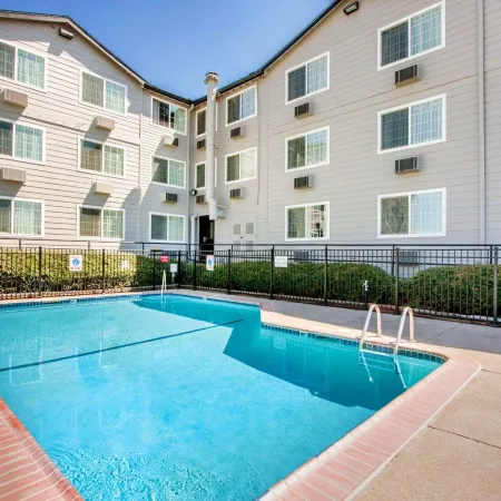 Quality Inn & Suites