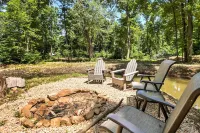 Lyndhurst Cabin on Farm w/ Pond & Stocked Stream! - Parkering