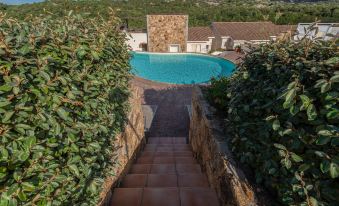 Elegant Residence 2 Bedroom with Sea View Extra Bed Available