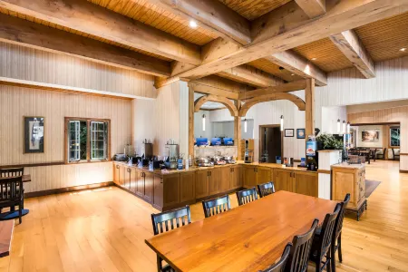 Best Western Antlers