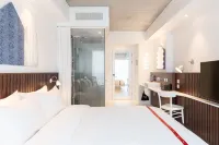 Ruby Zoe Hotel London by IHG Hotels in London