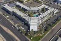 Holiday Inn & Suites 鳳凰城機場北