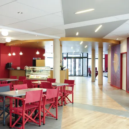 Ibis Styles Montpellier Centre Comédie Отели рядом с достопримечательностью «Ле Корум»