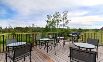 Villa Inn Suites, SureStay Collection by Best Western