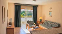 Apartamentos Jardín del Conde