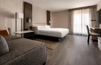 Marriott Riverside at the Convention Center