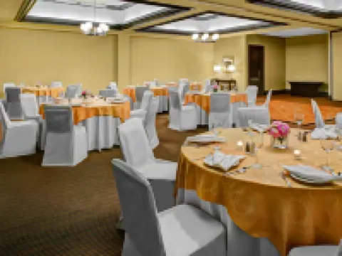 Four Points by Sheraton Huntsville Airport