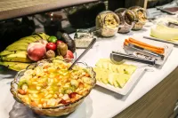 Tri Hotel Smart Criciuma - Frühstück