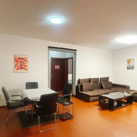 Fangdong Xiao Lu Apartment (Tengfei Road)