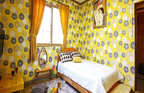 青松黃土平房旅館