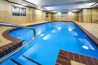 Hampton Inn Bryant - Swimmingpools