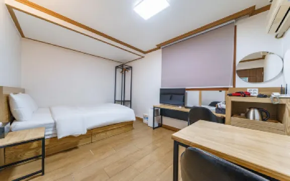 Pyeongchang Jangpyeong Motel Hotels near Pyeongchang Station