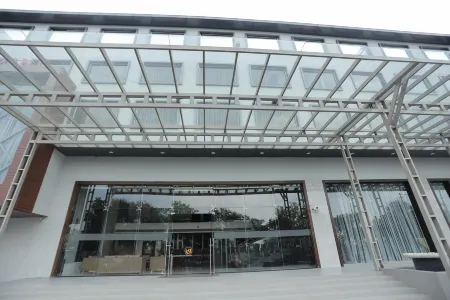 Ratnapriya Hotel and Resort