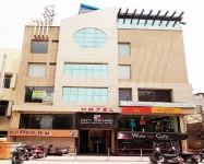 Hotel City Square Hotel dekat Pili Kothi