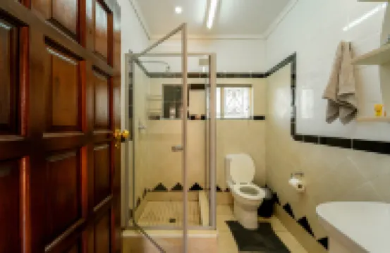 Room in Villa - Zambezi Family Lodge - Buffalo Room