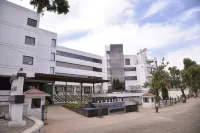 Hotel Lake View Hotels in Saputara