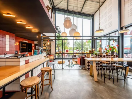 Greet Hotel Bourg-en-Bresse Sud Montagnat Отели в г. Сен-Поль-де-Вара