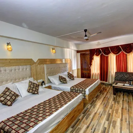 Hotel Highway Inn