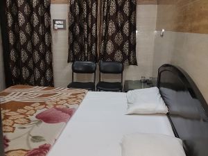 Hotel Paradise Hapur