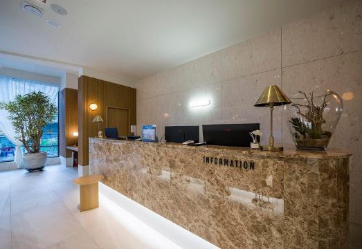 4. 브라운도트호텔 ..