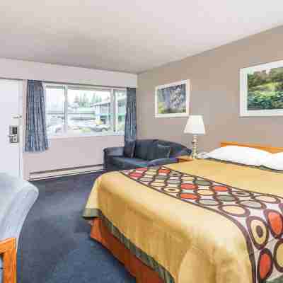 Super 8 by Wyndham Quesnel BC Rooms