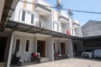 RedDoorz near Stasiun Solo Balapan 3 Hotel di Punggawan